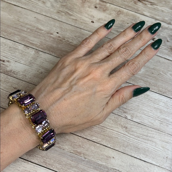 1950s Coro Pegasus bracelet featuring purple and lavender baguette rhinestones - Picture 8 of 10